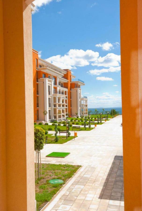 Single Apartment In Prestige Fort Beach Sveti Vlas Ngoại thất bức ảnh